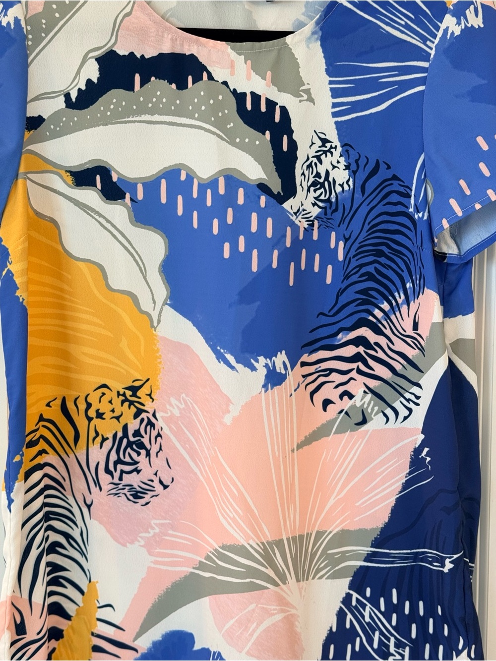 MINKPINK Blue Maximalist/Abstract Tropical Tiger Print Short Sleeve Dress (M) - Picture 3 of 5